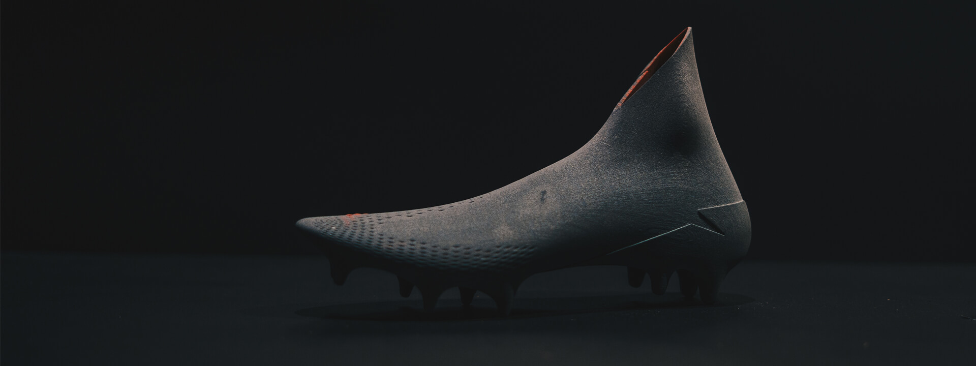 adidas-Predator-LAUNCH-sliderheader-1920x720-foto5.jpg