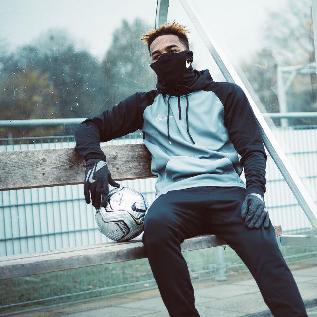 Nike-WinterWarrior-2020-slidertekst-640x640-foto10.jpg