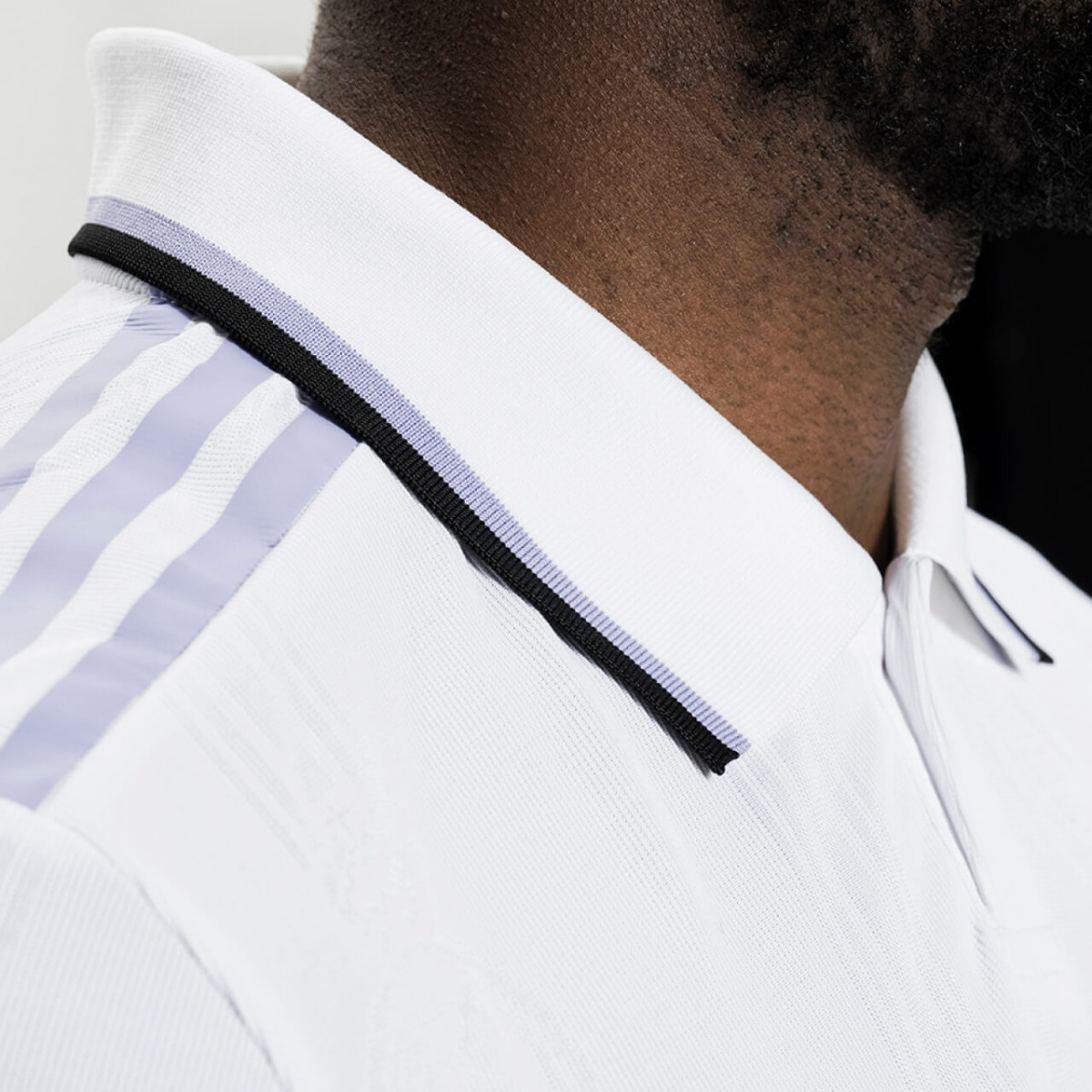 20220525-slider-blokje-adidas-RealMadridHome22-23-4.jpg