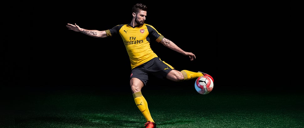 puma-arsenal-away-giroud-slider.jpg