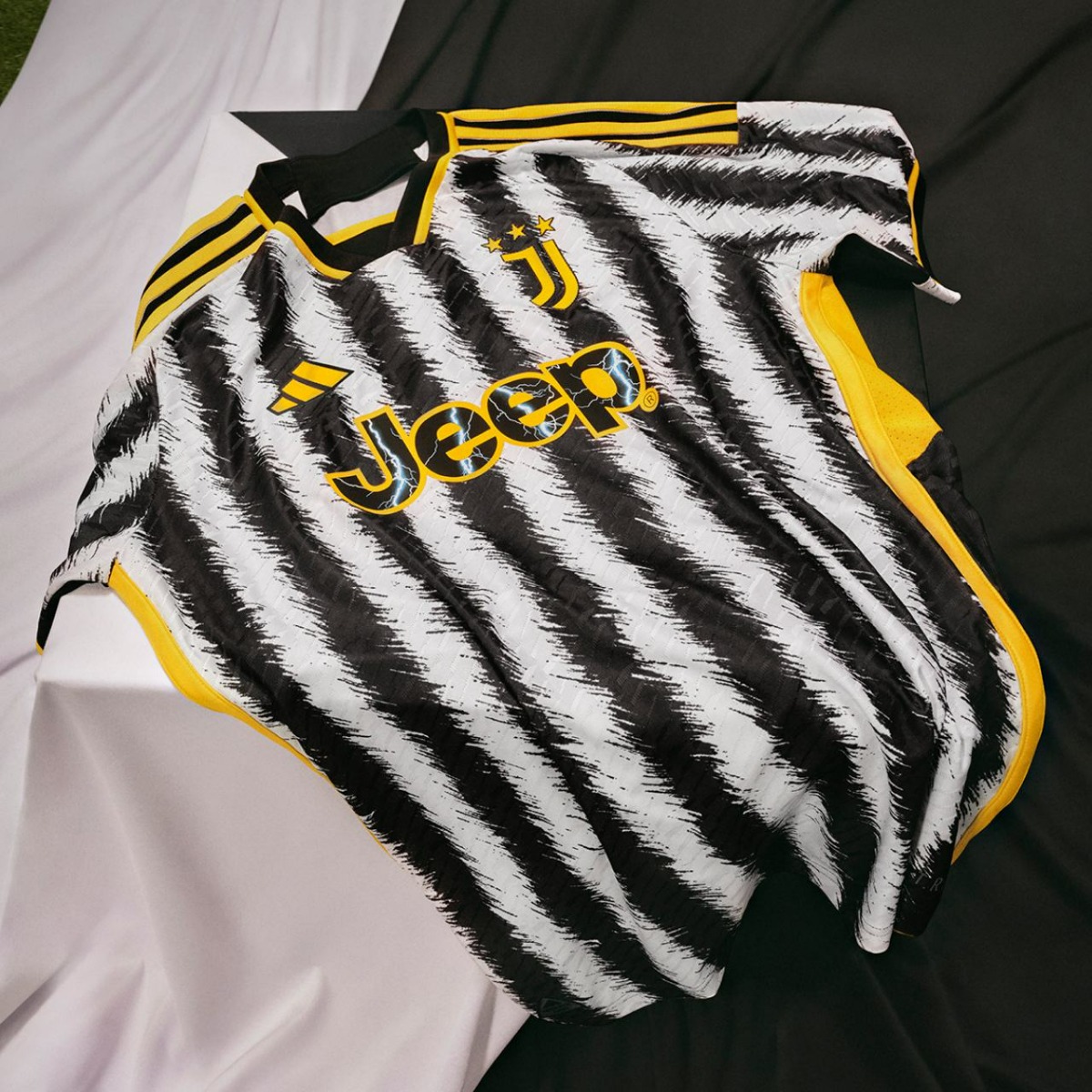 20230512-slider-blokje-adidas-Juventus-HOME-3.jpg