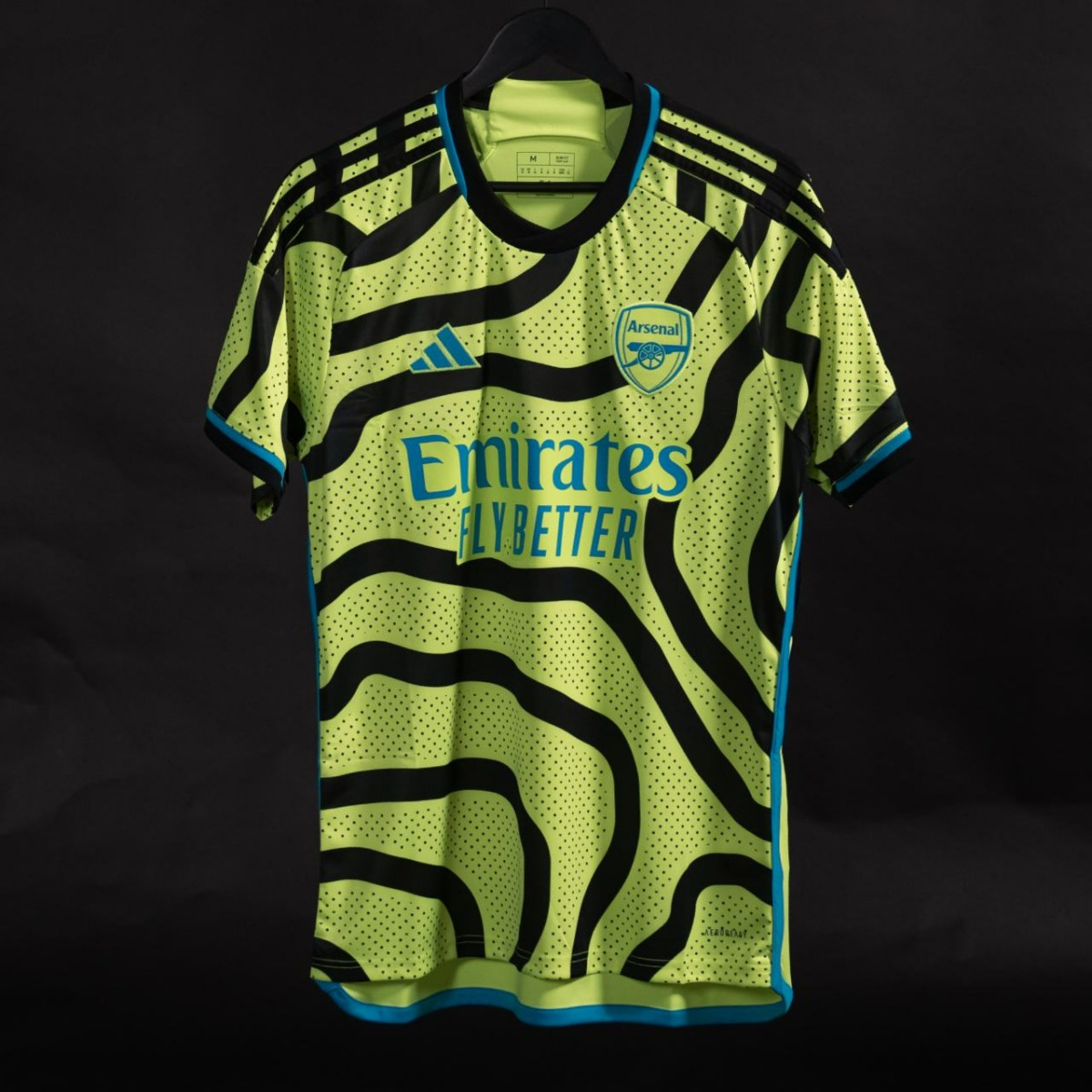 20230825-slider-blokje-Blog-Bijzondere-Voetbalshirts2324-ARSENAL-1.jpg