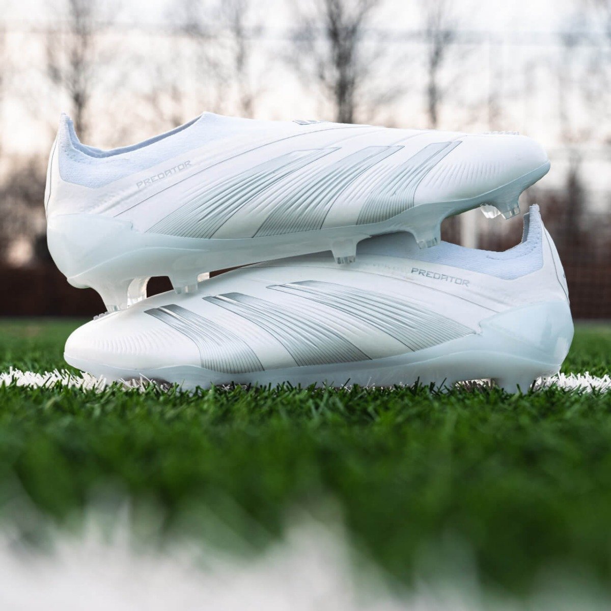 20240130-slider-blokje-adidas-Predator-White-2.jpg