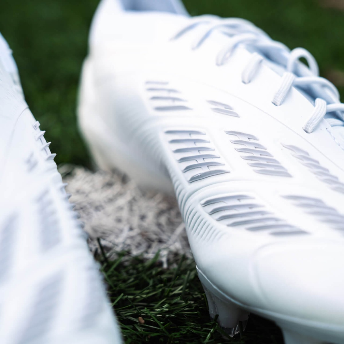 20240130-slider-blokje-adidas-Predator-White-7.jpg