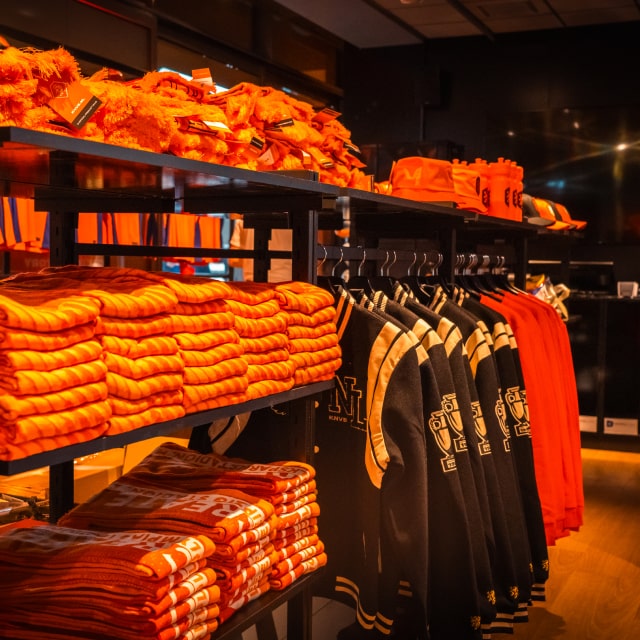 20240606-slider-blokje-KNVB-Popup-Store-7-min.jpg