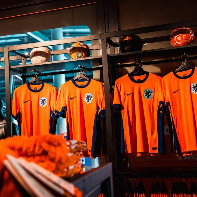 20240606-slider-blokje-KNVB-Popup-Store-2-min.jpg