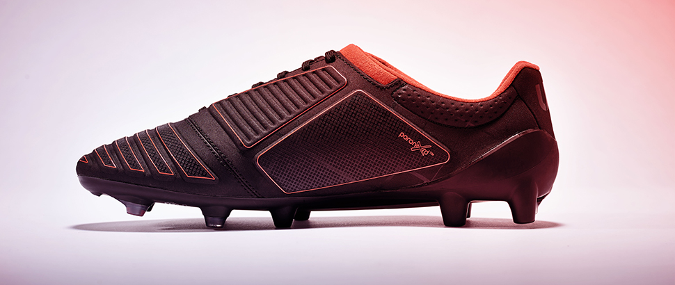 slider-3-MS_UMBRO_AW16_Accuro_BLK_COLOUR_003.jpg