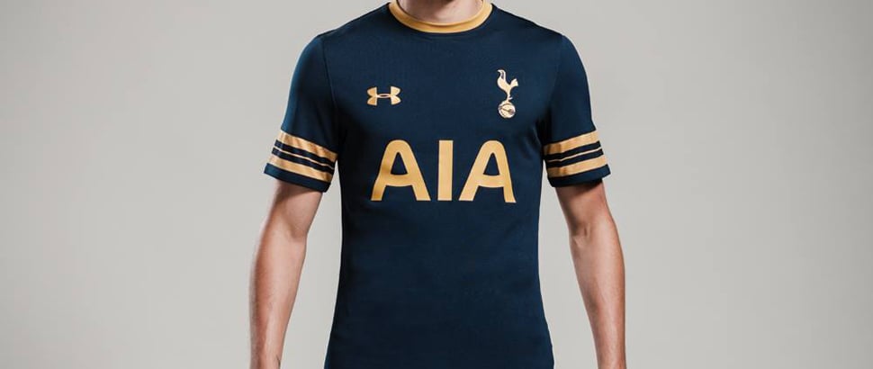 tottenham-away-16-17-model-slider.jpg