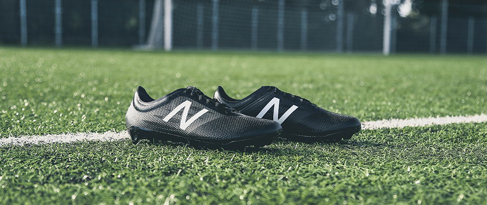 new-balance-furon-black-white-slider-1.jpg