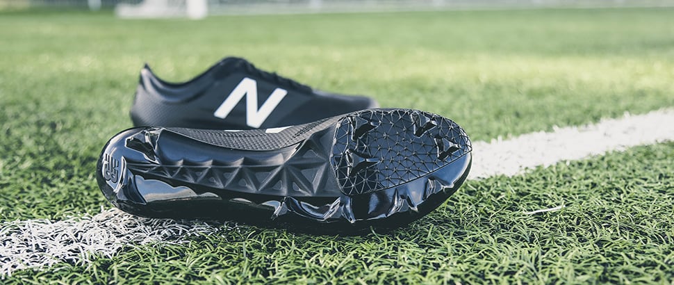 new-balance-furon-black-white-slider-5.jpg