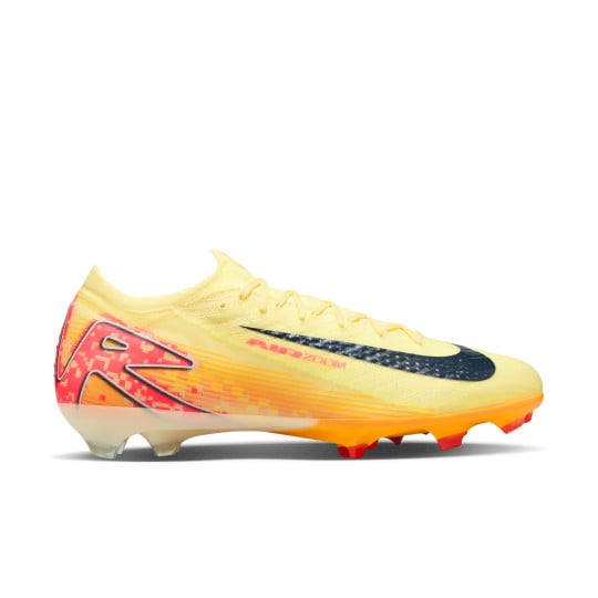 Nike Zoom Mercurial Vapor 16 Mbappé Elite Gras Voetbalschoenen (FG) Geel Roze Oranje