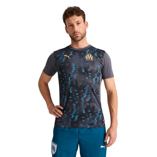 PUMA Olympique Marseille Pre-Match Trainingsshirt 2024-2025 Donkergrijs Goud Lichtblauw Zwart