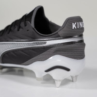 PUMA King Ultimate IJzeren-Nop Voetbalschoenen (SG) Zwart Wit Grijs