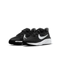 Nike Star Runner 4 Hardloopschoenen Kids Zwart Wit