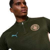 PUMA Manchester City Trainingstrui 1/4 Zip 2024-2025 Olijfgroen Lichtblauw