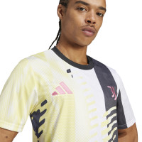 adidas Juventus Pre-Match Trainingsshirt 2024-2025 Geel Zwart Roze