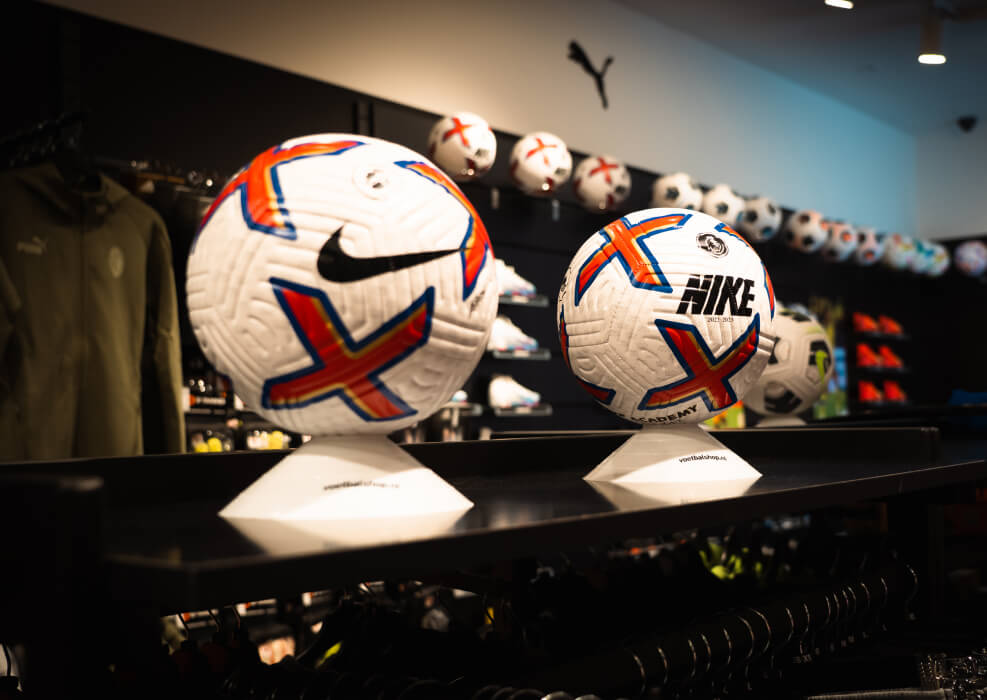 Voetbalshop.nl Amersfoort Winkel Binnen Ballen